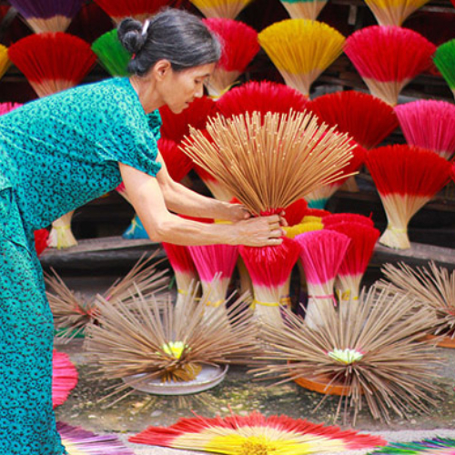 Làng Nghề Làm Hương Thủy Xuân – Xứ Huế